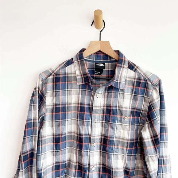The North Face Men's Plaid Button Up Casual Shirt Blue Gray Medium - Picture 2 of 12
